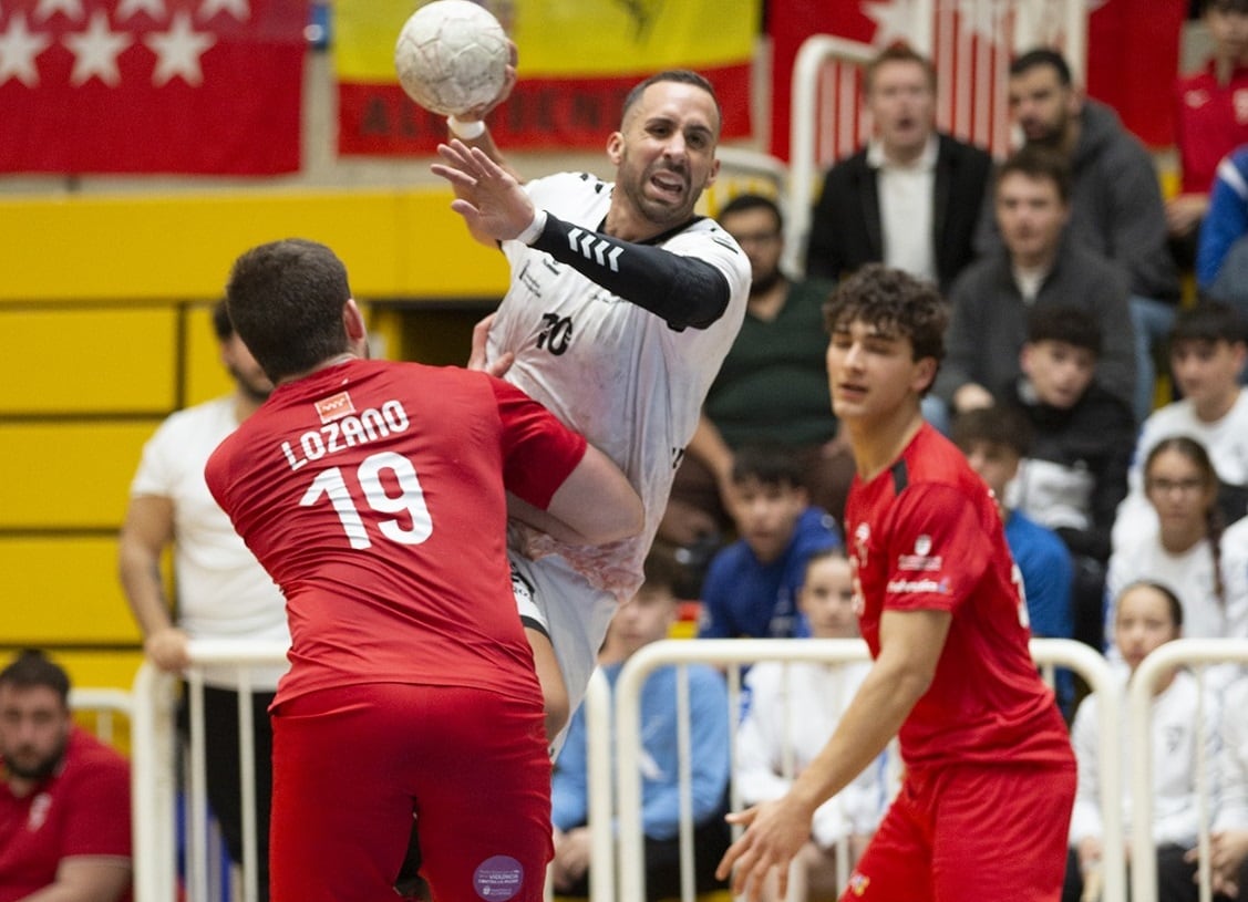 Lanzamiento del Balonmano Lanzarote Ciudad de Arrecife.