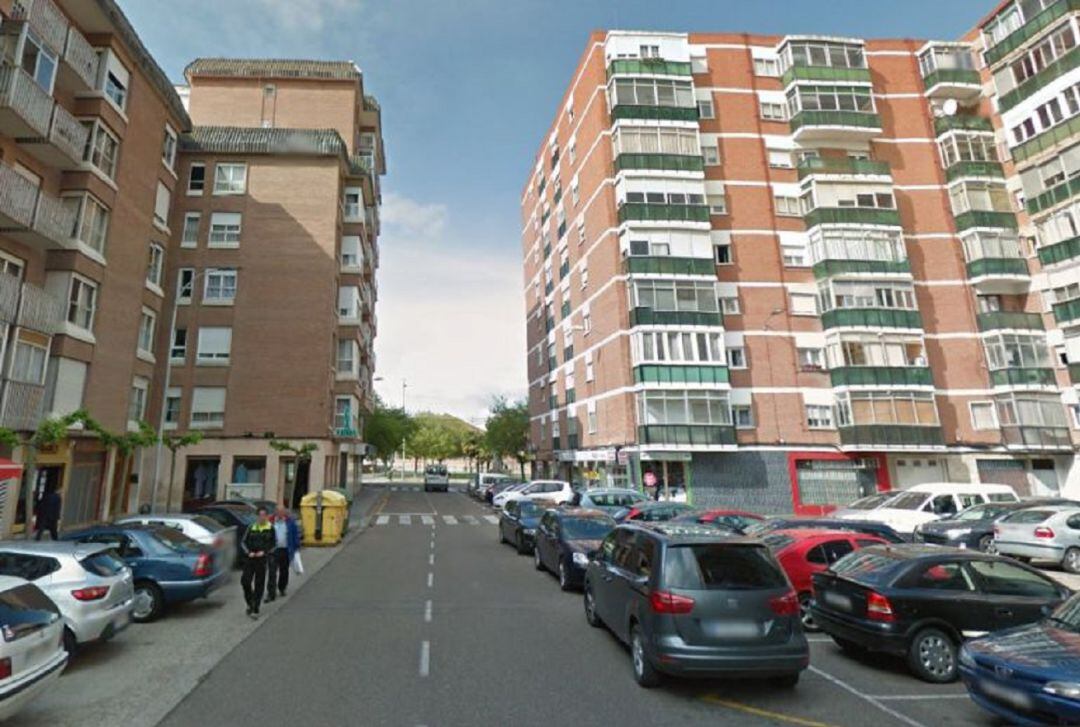 Calle Cruz y Castillo de Palencia