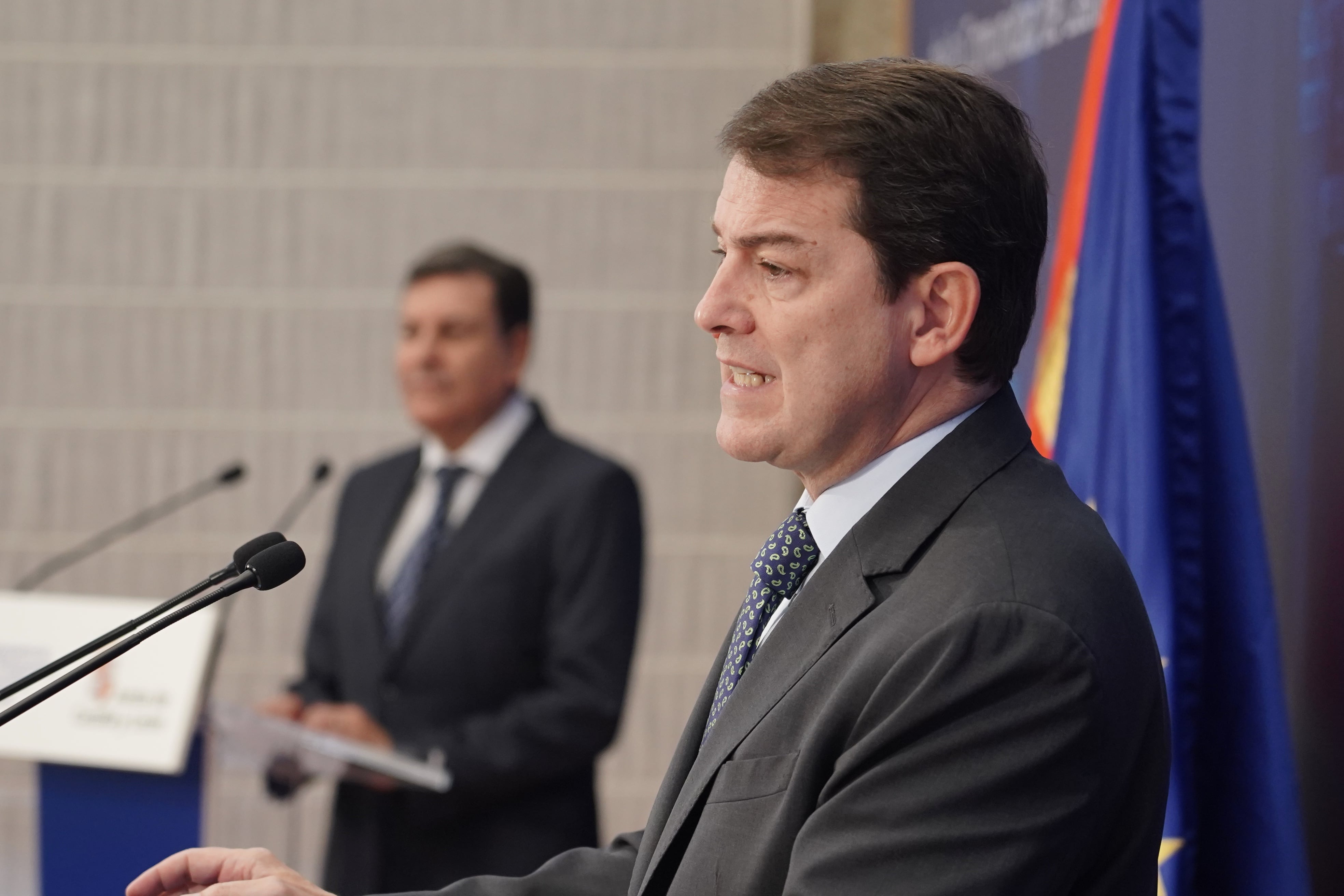 El presidente de la Junta de Castilla y León, Alfonso Fernández Mañueco, comparece en rueda de prensa para presentar el anteproyecto de Ley de Presupuestos Generales de la Comunidad de Castilla y León para el año 2025