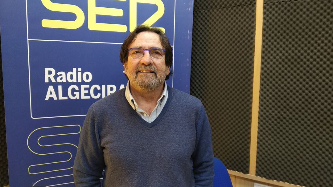 El pintor Pepe Barroso expone mañana "Orbe" en Alcultura. Hoy ha pasado por nuestros estudios para contarnos su experiencia creadora.