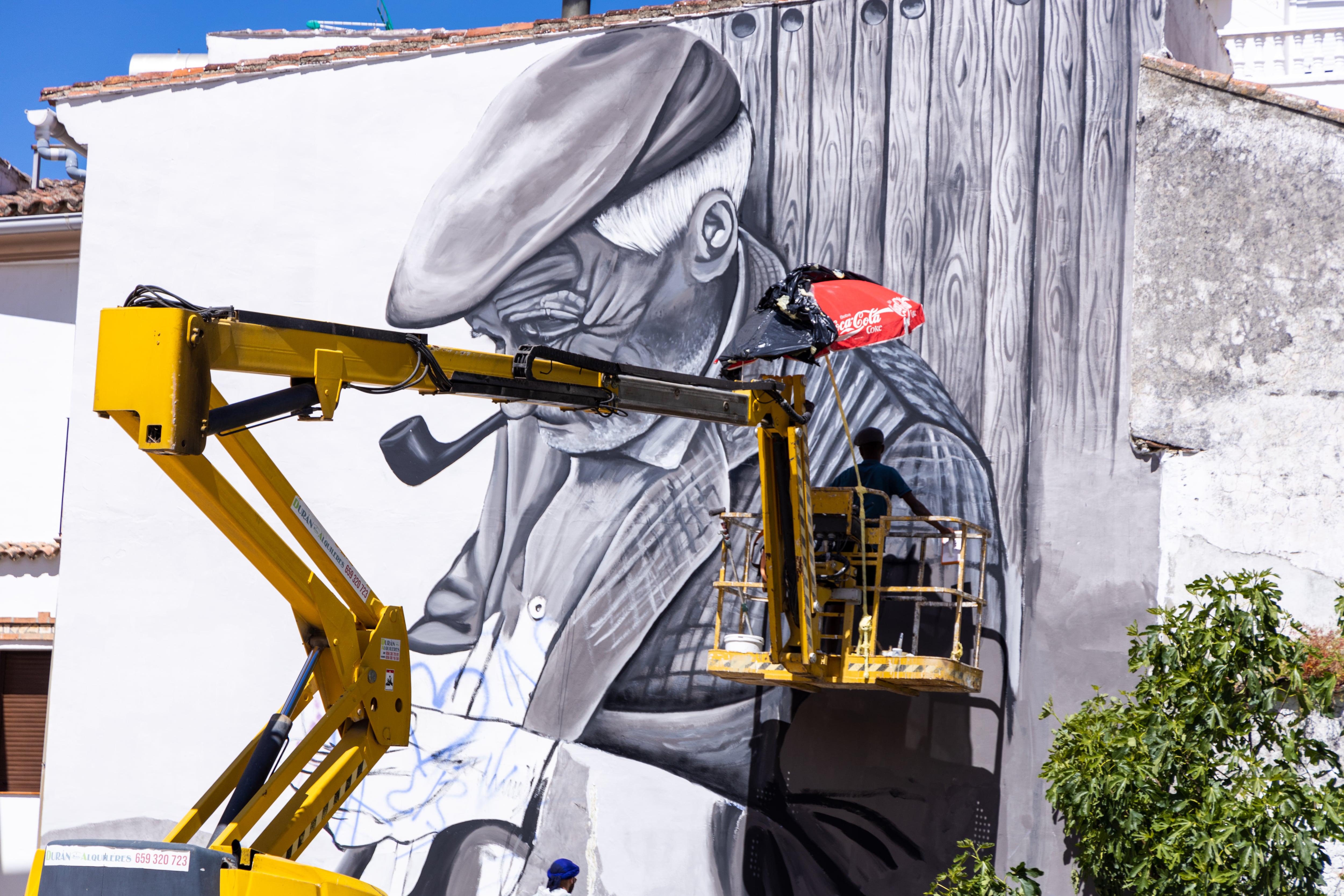 Mural en una de las fachadas de Cortes de la Frontera