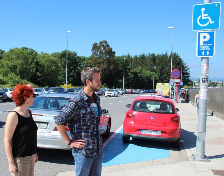 Rubén Arroxo analiza el aparcamiento disponible en el HULA