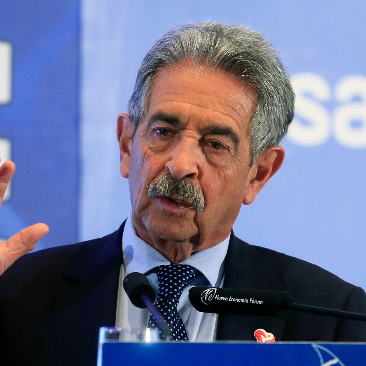 Revilla ve "bien" la propuesta de Sánchez de comprar viviendas de la Sareb para destinarlas a alquileres sociales