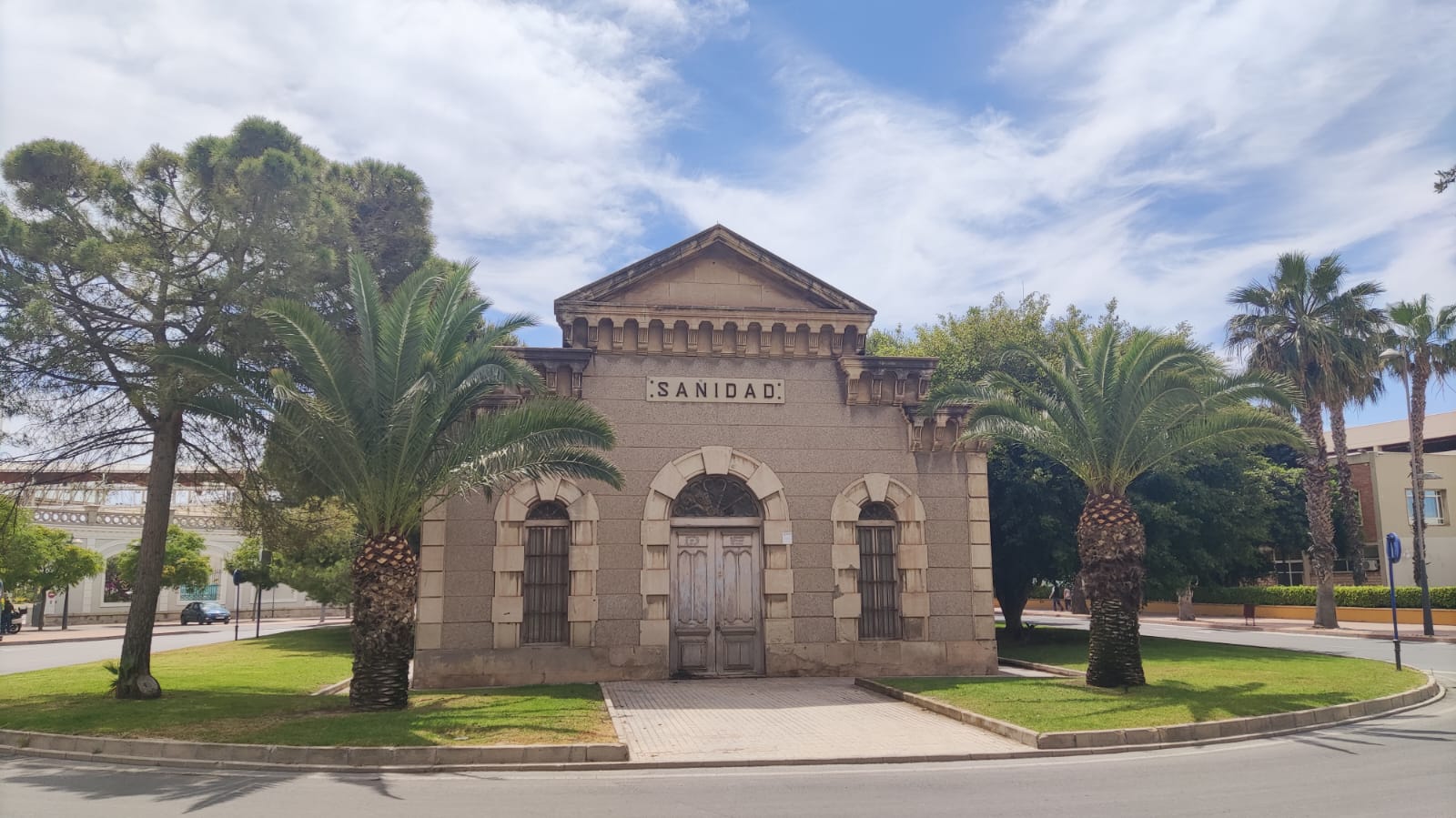 Portada del antiguo edificio de Sanidad Exterior del Puerto que será reformado