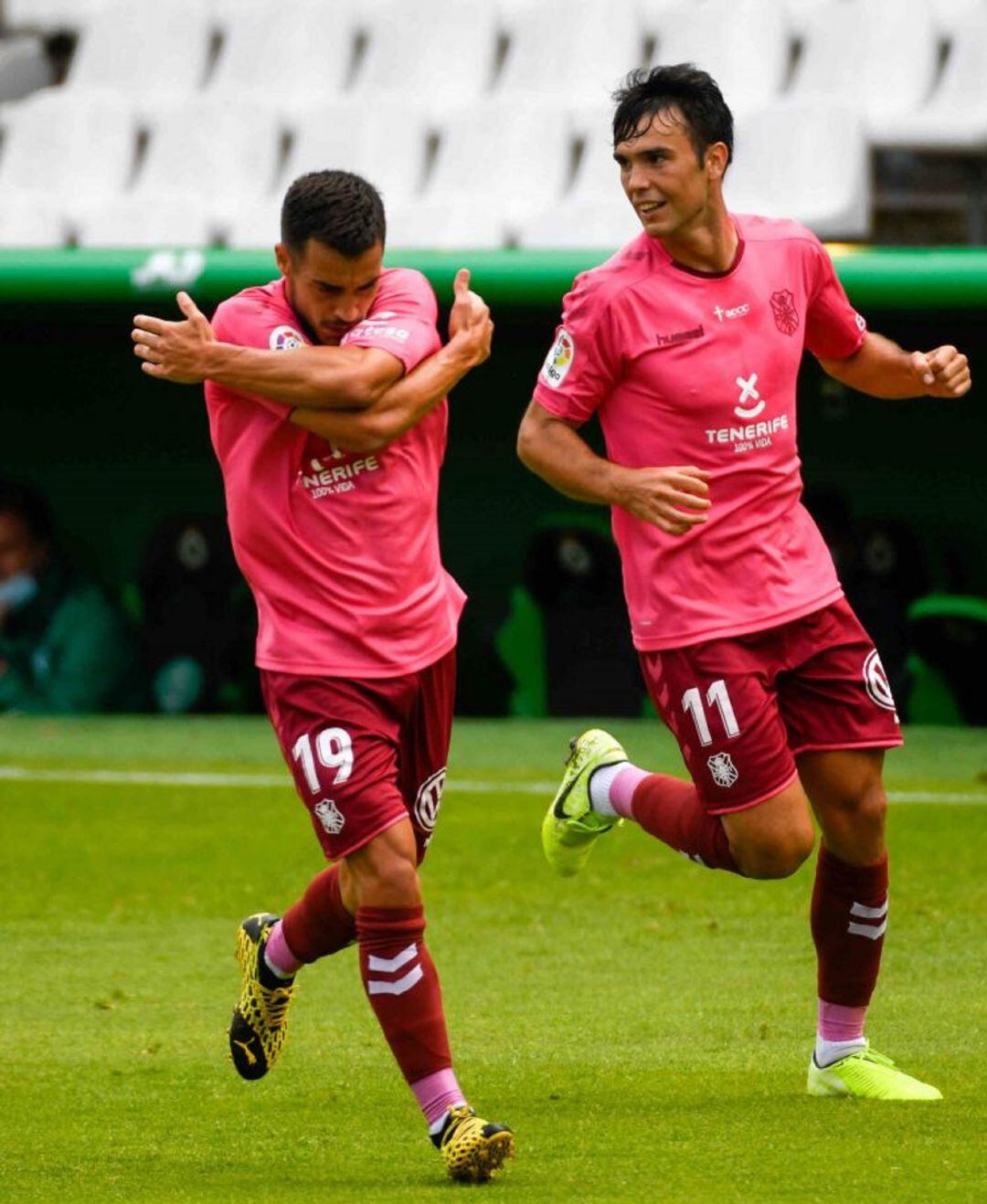 Joselu celebra su gol.