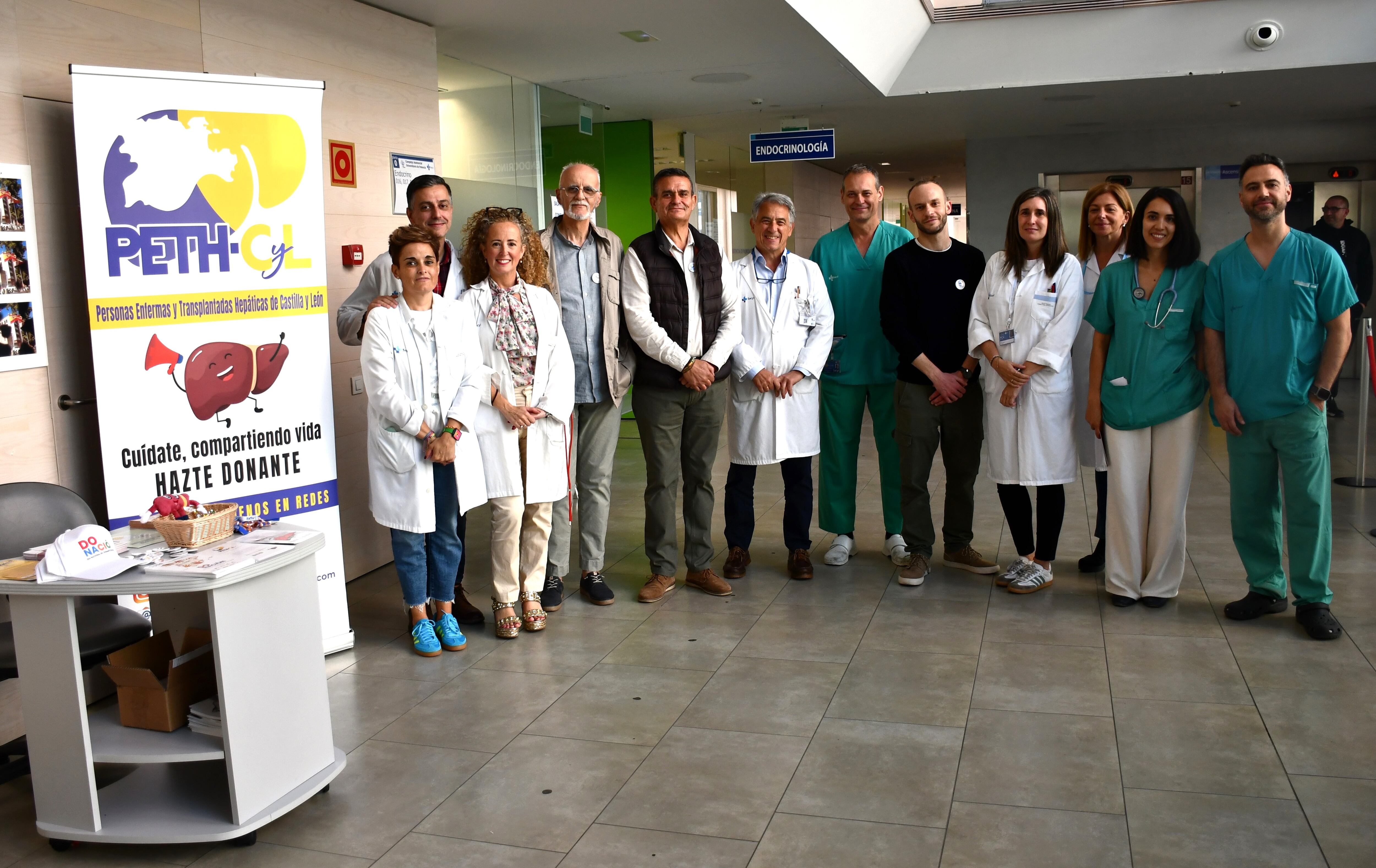 El CAUPA se suma a la celebración del mes del hígado con una mesa informativa para dar visibilidad a las enfermedades hepáticas