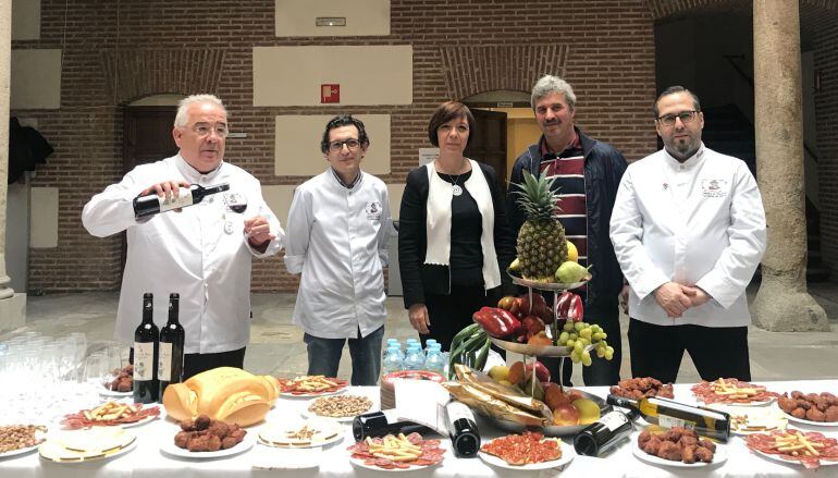 Alcaldesa y gremio de hosteleria