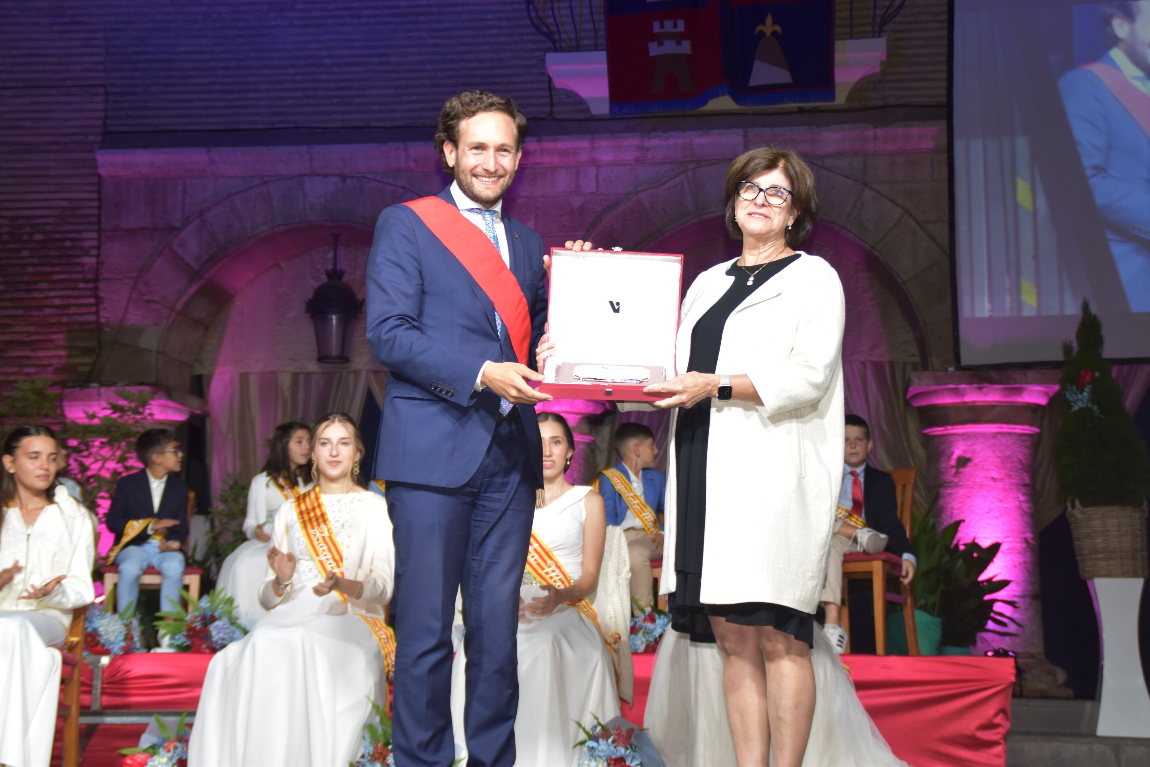 Isaac Claver y Carlota Escutia. Foto: Ayuntamiento de Monzón