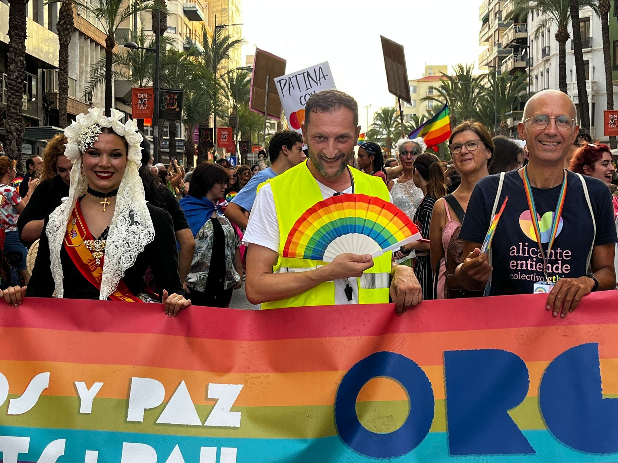 Representantes de los colectivos LGTBI en Alicante