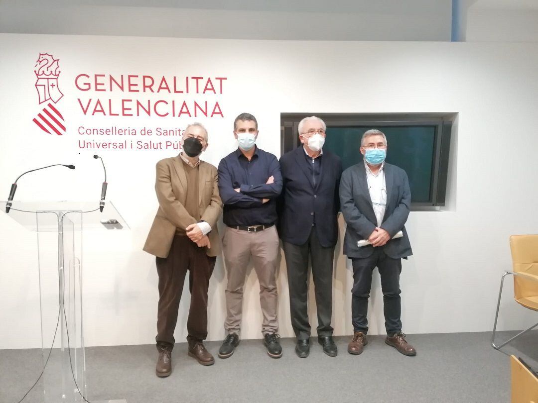 Los científicos (de izda. a dcha.) Salvador Peiró, Iñaki Comas, Josep Redó y José Sánchez