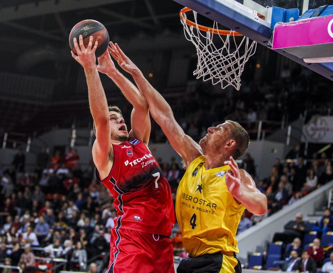 Iverson trata de impedir la acción de Barreiro