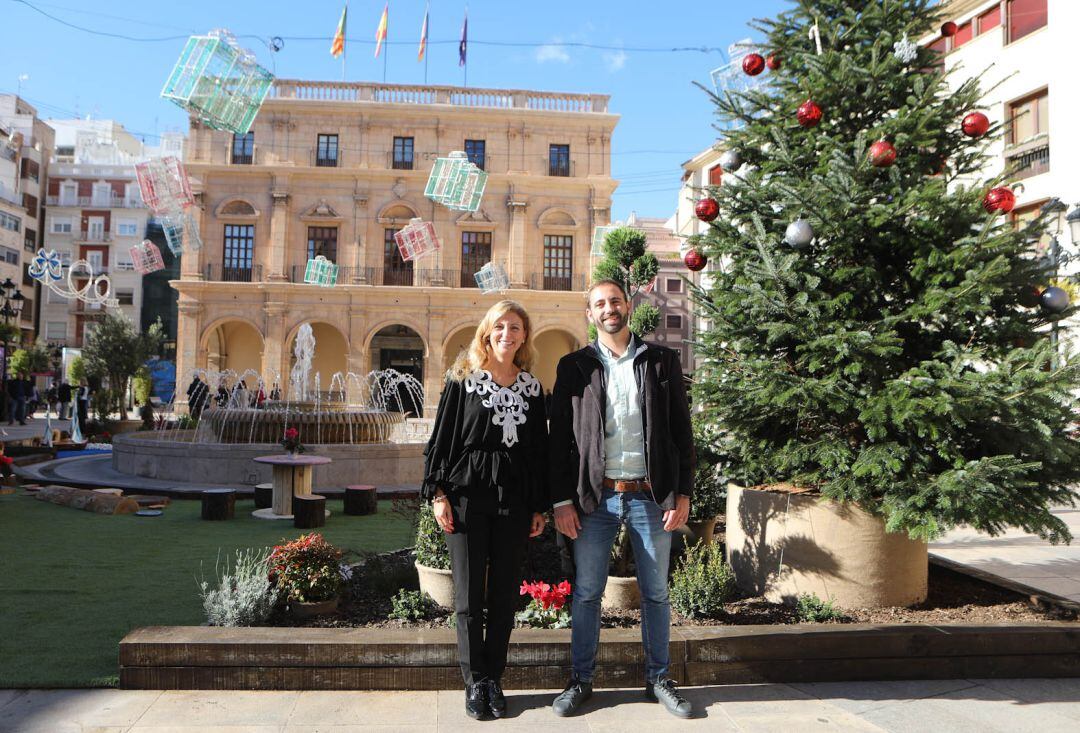 Jardín efímero sostenible por Navidad en la Plaza Mayor de Castellón