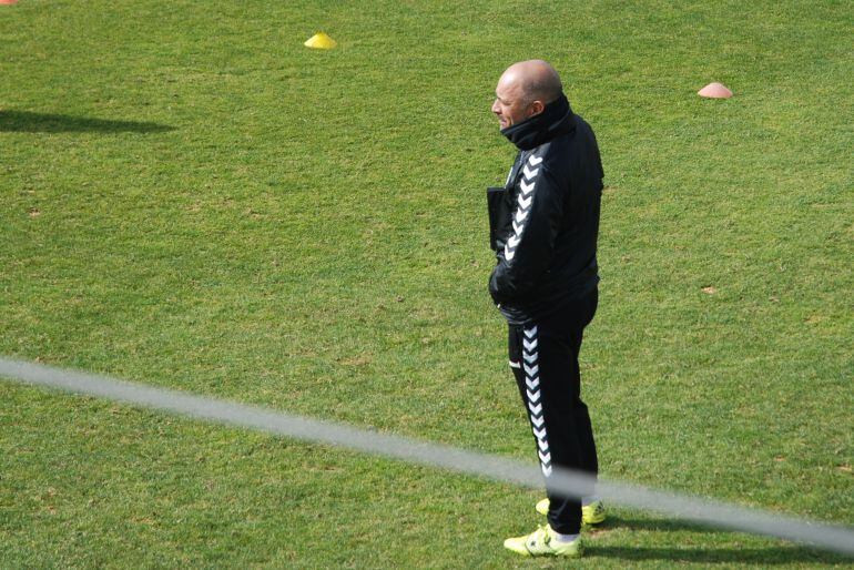 Claudio Barragán durante el entrenamiento del Cádiz