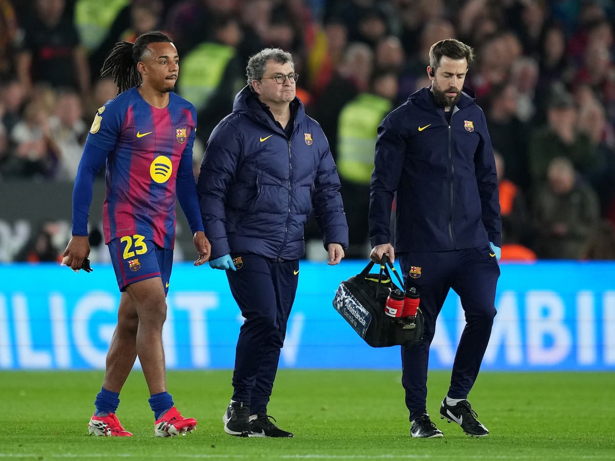 Dos nuevas bajas para Flick: Koundé y Balde se retiran lesionados de la semifinal de Copa