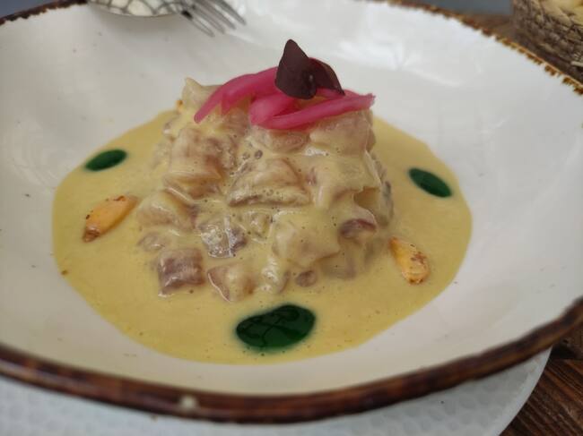 Ceviche de pescado de roca de la Bahía