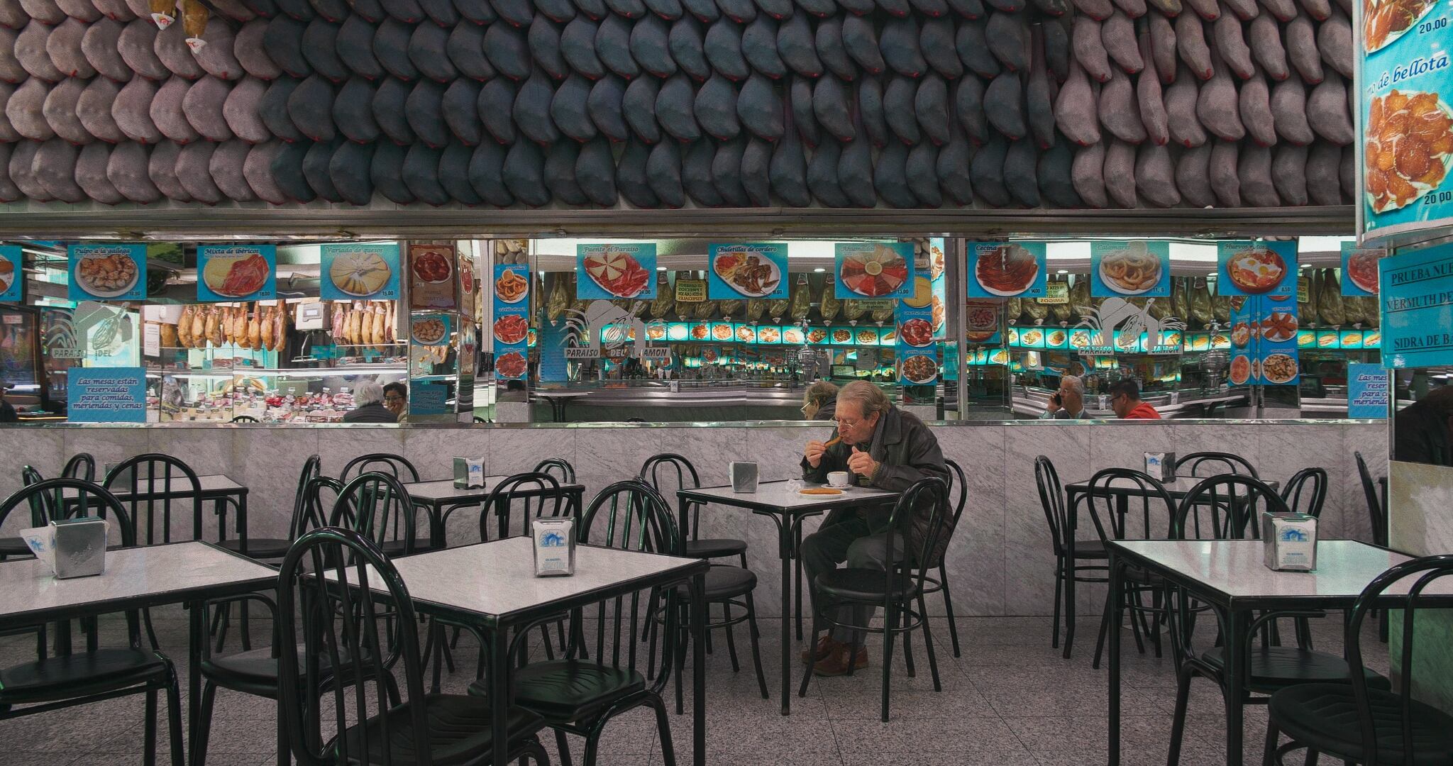 Fotograma de 'Madrid Ext.' (Juan Cavestany, 2005) en un intento por retratar la esencia de la capital / CEDIDA