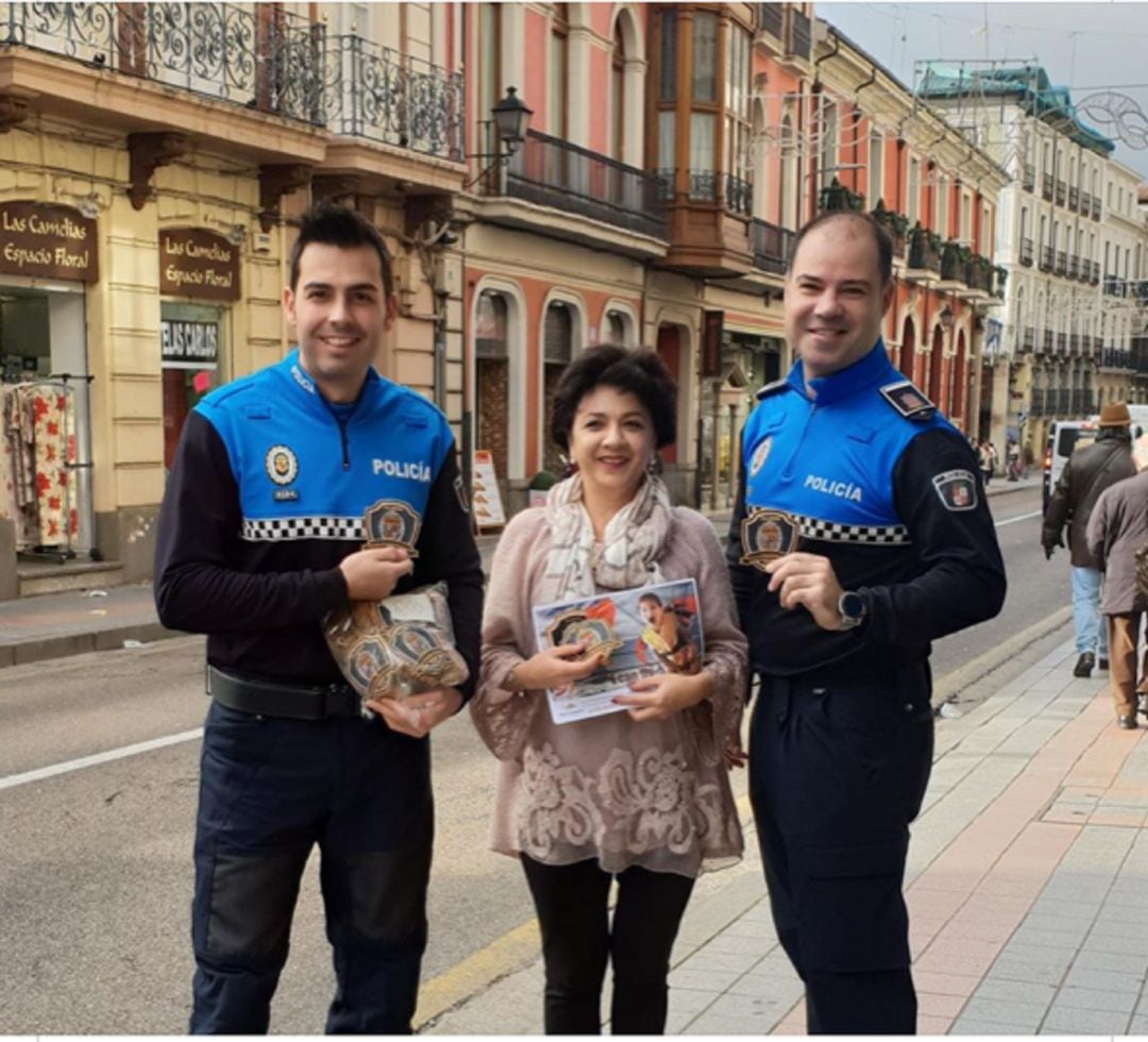 Los Escudos Solidarios llegan al comercio de Palencia