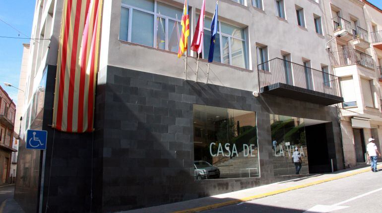 Façana de l&#039;Ajuntament d&#039;Alcarràs