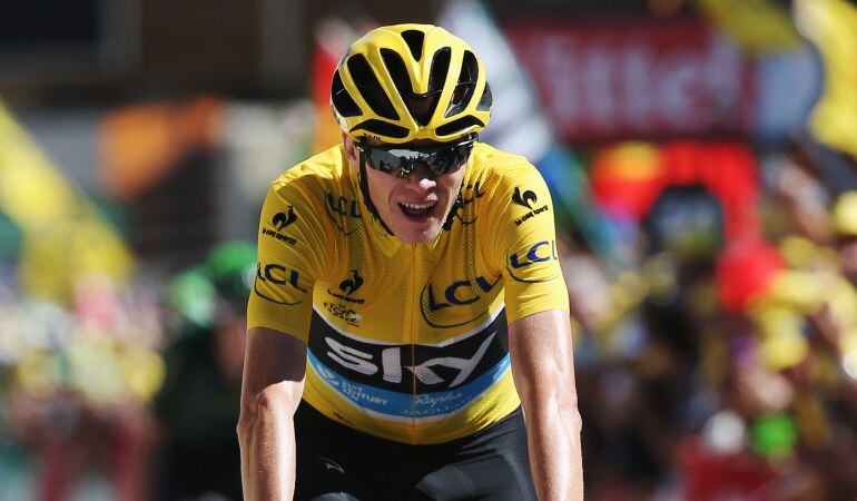 L&#039;ALPE D&#039;HUEZ, FRANCE - JULY 25:  Chris Froome of Great Britain and Team Sky crosses the finish line at the end of the twentieth stage of the 2015 Tour de France, a 110.5 km stage between Modane Valfrejus and L&#039;Alpe d&#039;Huez on July 25, 2015 in L&#039;Alpe d&#039;Hue