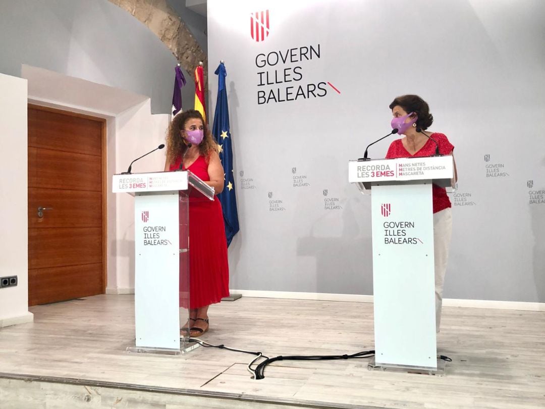 Pilar Costa, Fina Santiago