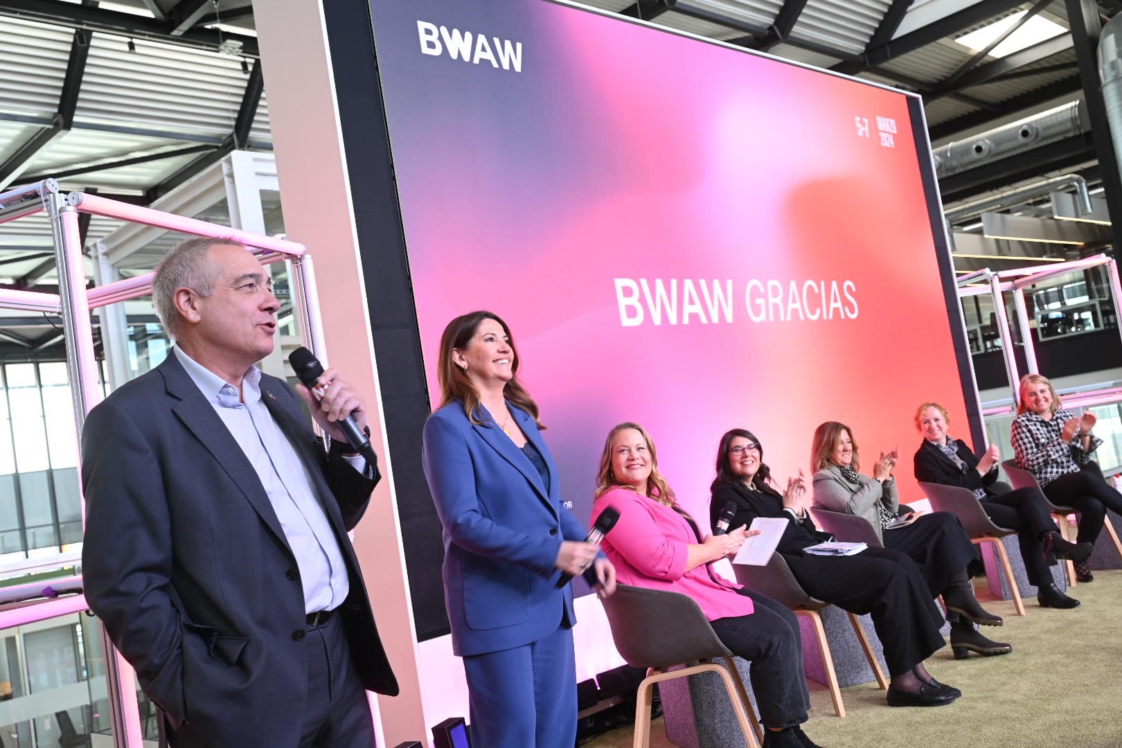 El delgat de la Zona Franca de Barcelona, Pere Navarro, durant la clausura de l&#039;edició de 2024 de la BWAW