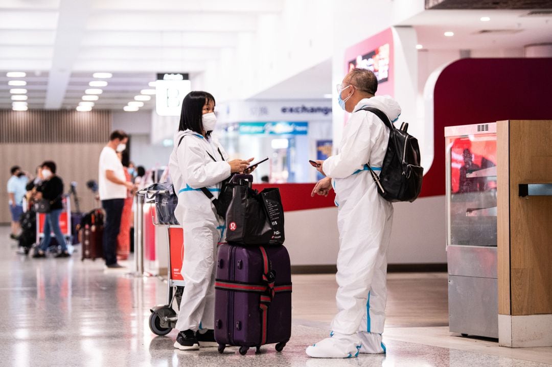 Pasajeros en el aeropuerto de Sydney (Australia). 