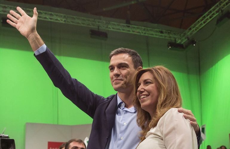 Pedro Sánchez y Susana Díaz, tras un mitin en Sevilla.