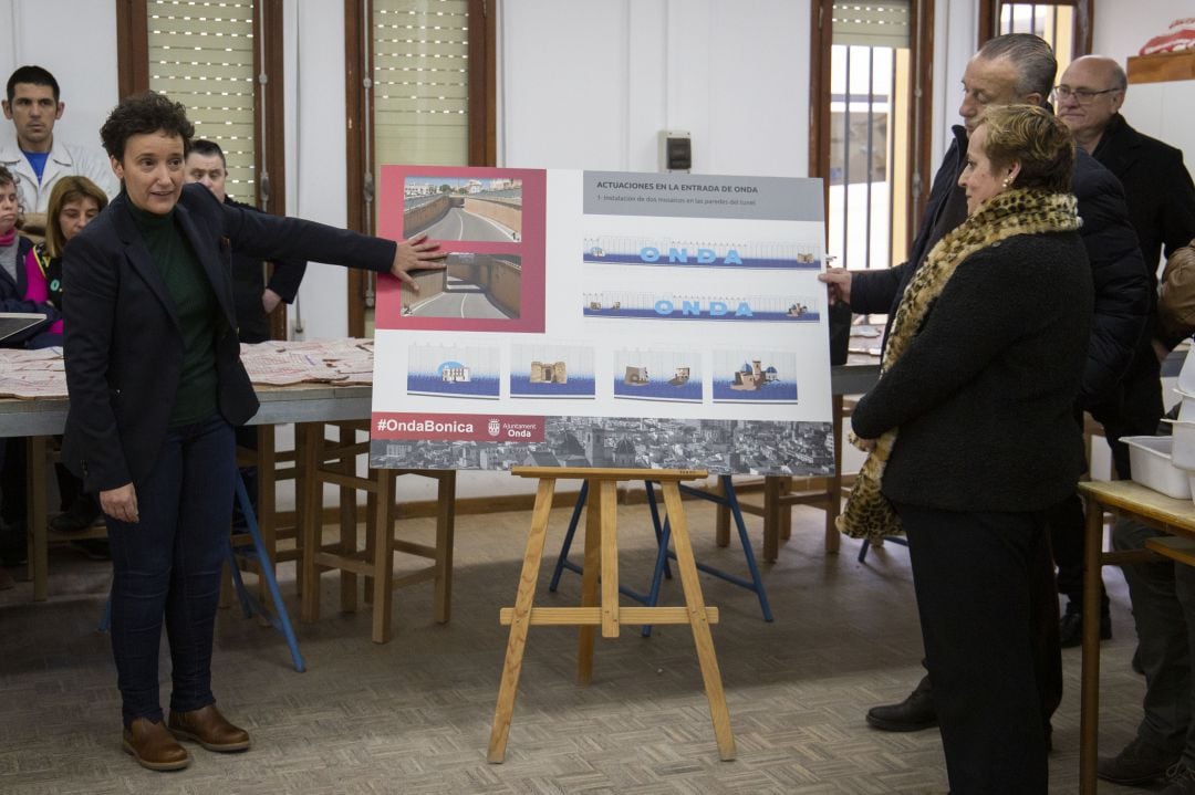 La alcaldesa de Onda, Carmina Ballester.