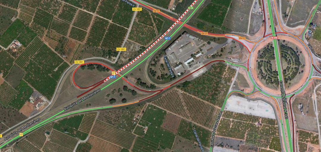 Tráfico en la zona afectada por el accidente