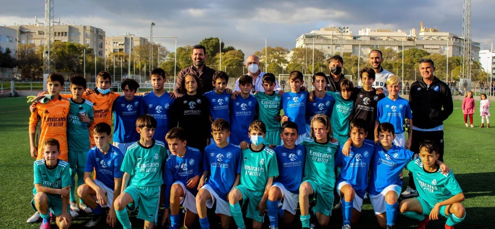 Foto de familia tras el enfrentamiento en La Granja