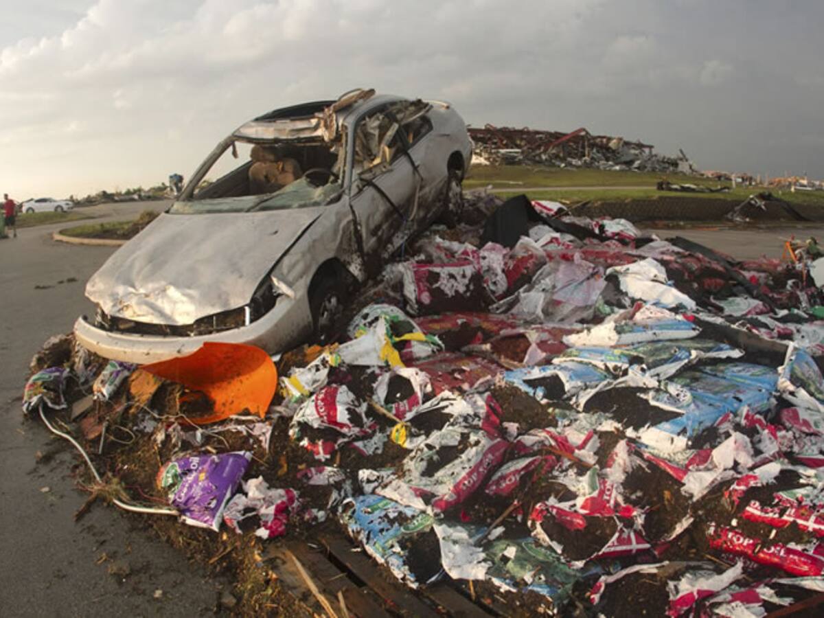 Mueren 89 personas al paso de un tornado en Missouri