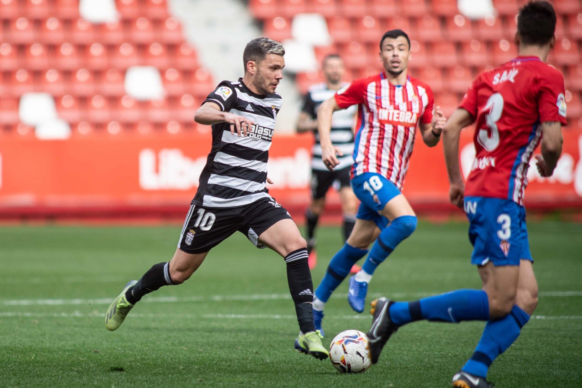 Álex Gallar durante el partido de la jornada 23 en 2021, ante el Sporting