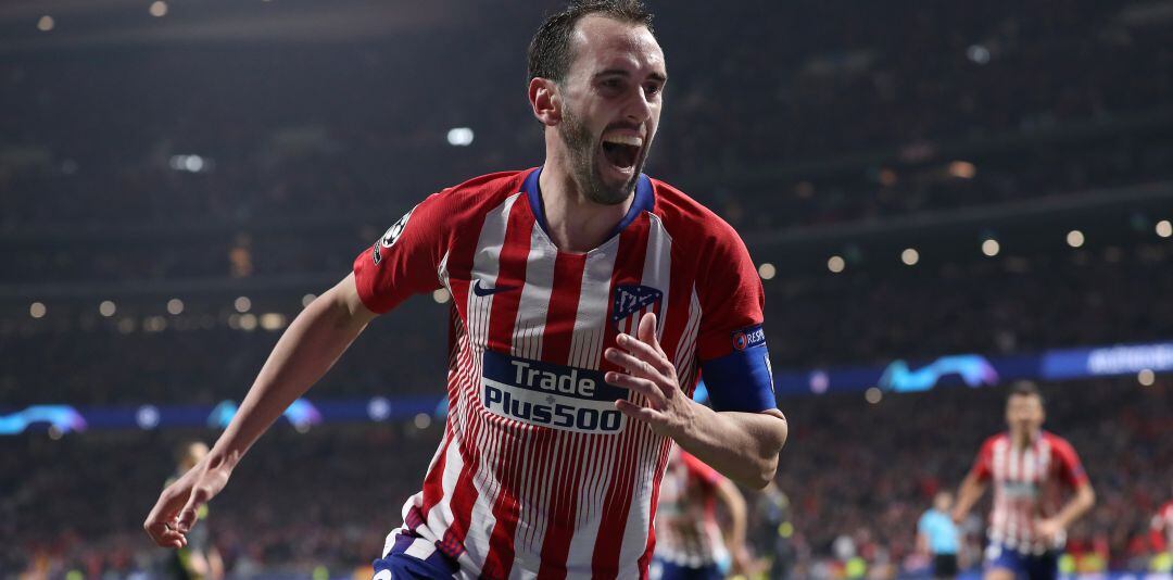 Diego Godín celebra un tanto ante la Juventus en la Champions