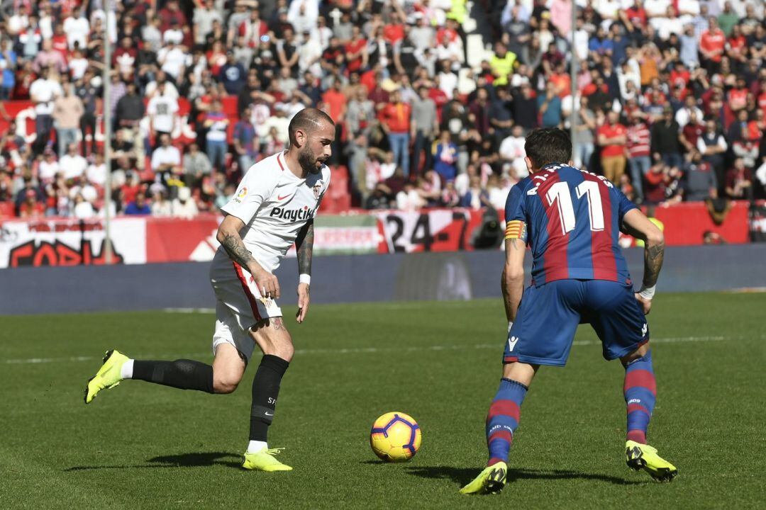 Aleix Vidal encara a Morales