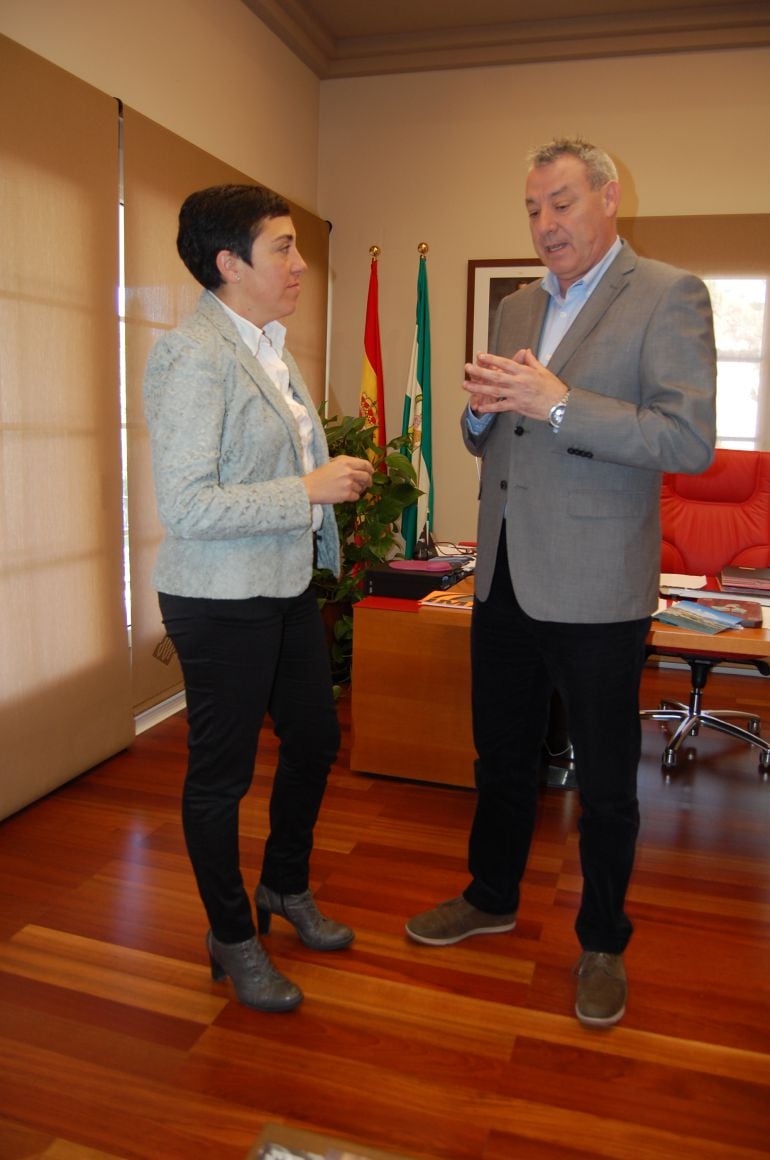 Mariela FErnández Bermejo visita el Puerto de Motril