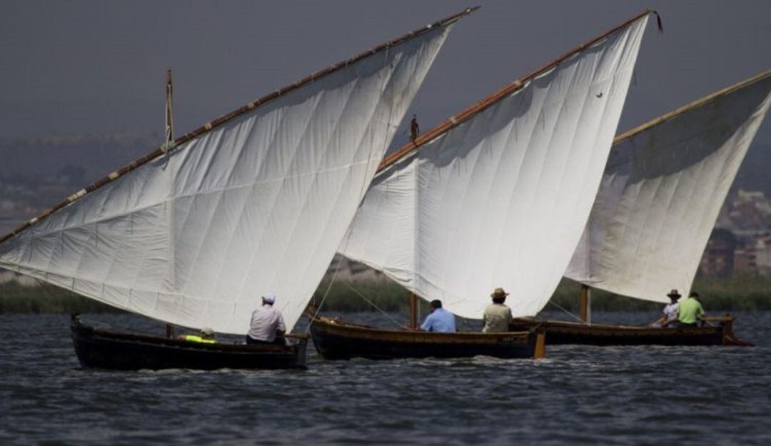 Las embarcaciones de Vela Latina son una tradición que se remonta 2.000 años atrás y que utilizaban los trabajadores de la Albufera de Valencia