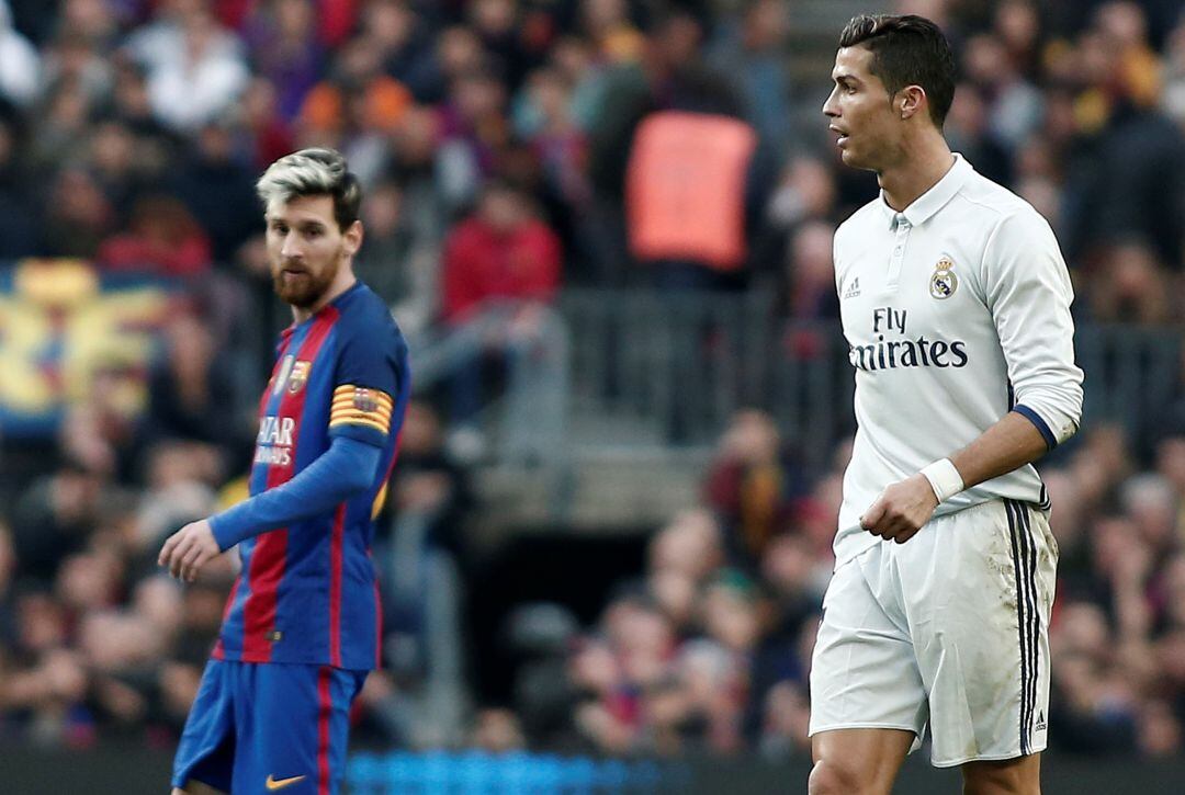 Messi y Cristiano, en un Clásico jugado en diciembre de 2016.
