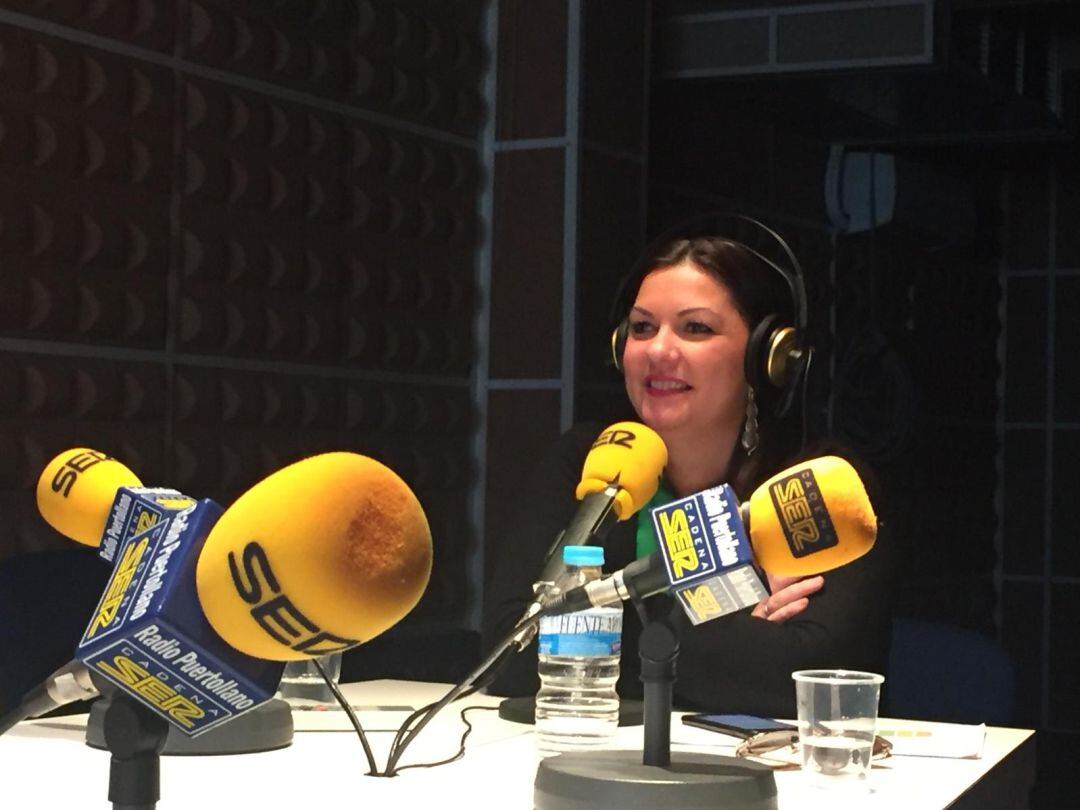 Mayte Fernández, en los estudios de Cadena SER Puertollano
