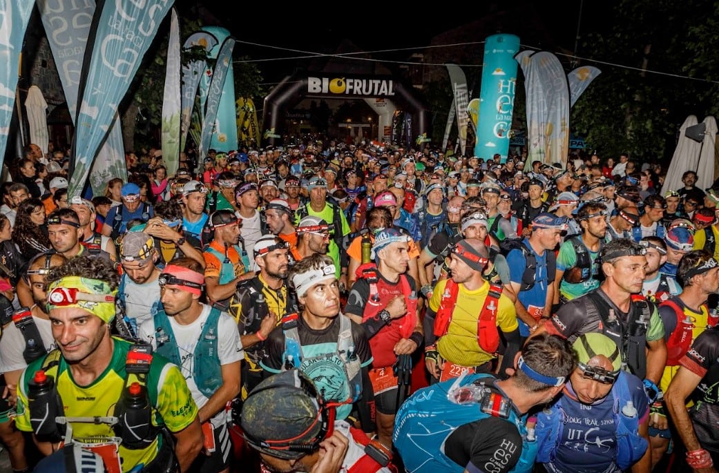 Unos 300 corredores han tomado la salida en la Trail Aneto Posets