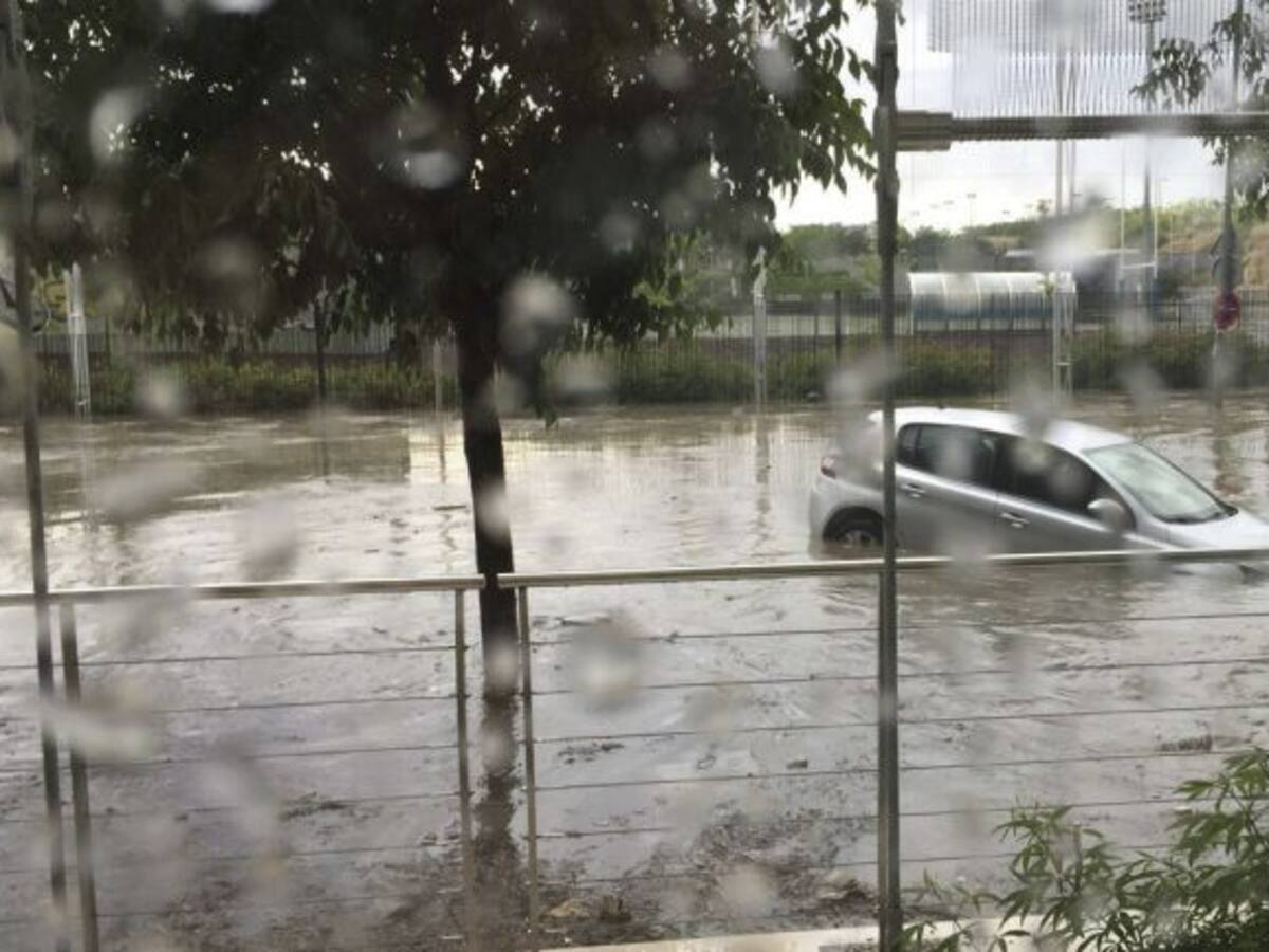 La tormenta que ha sorprendido a Madrid deja varios incidentes