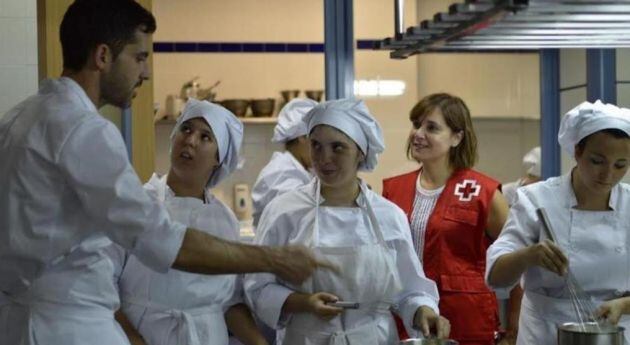 Más de 260 jóvenes de la ciudad de Cuenca han participado en los últimos tres años en los programas de Empleo de Cruz Roja.