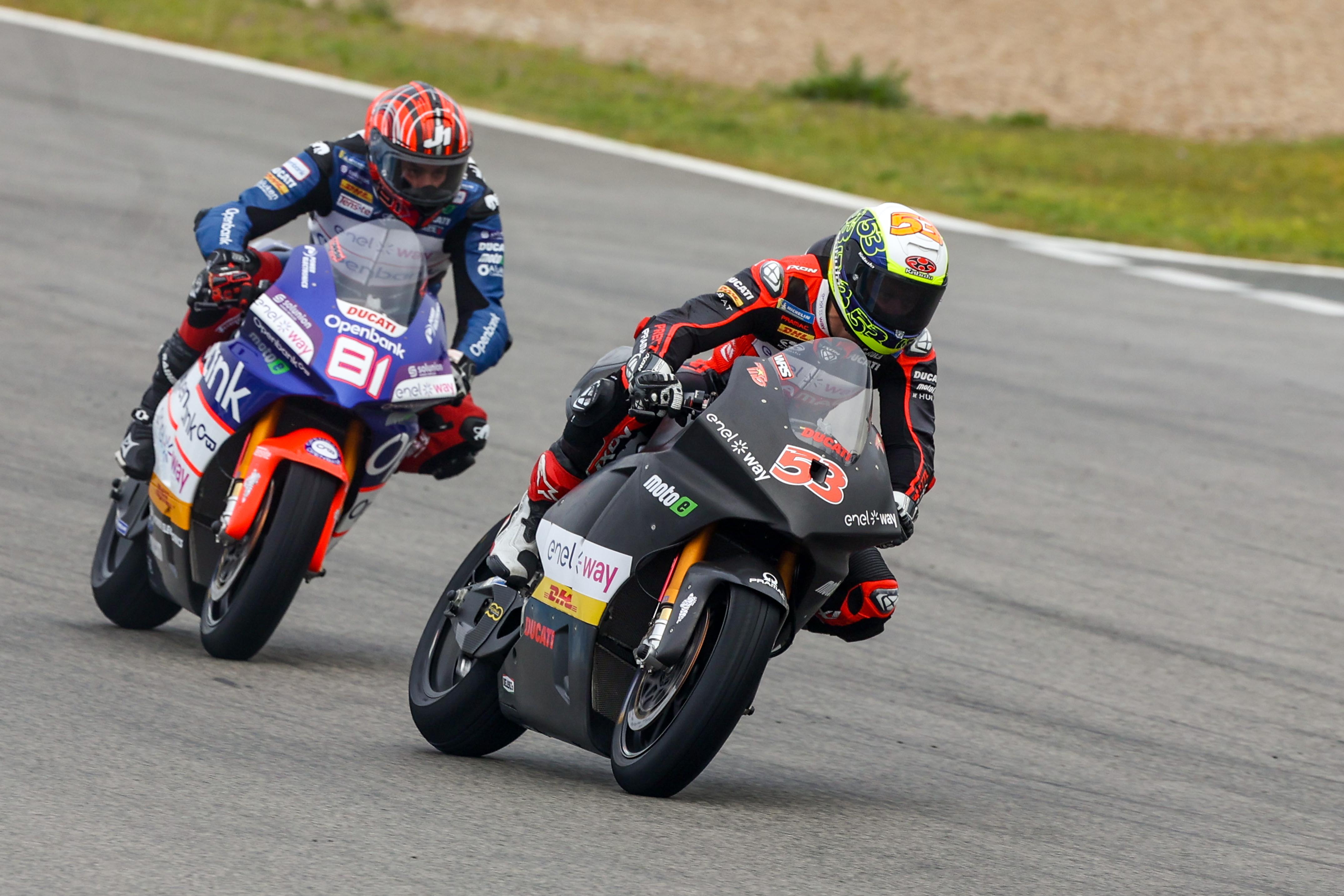 Tito Rabat y Jordi Torres durante los test de Jerez