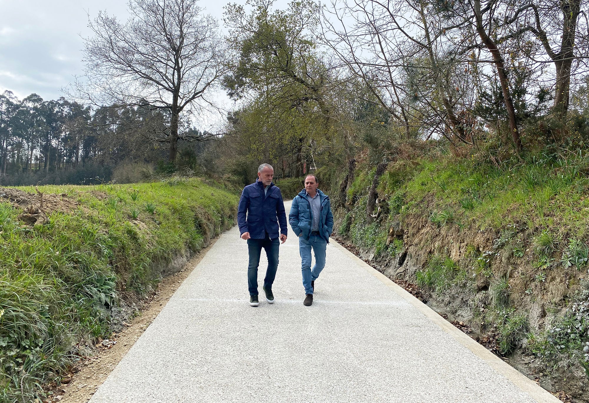 Óscar García Patiño recorre el Camino de Santiago en Cambre