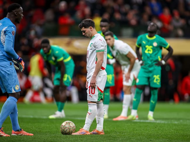 Brahim Díaz se dispone a lanzar el polémico penalti del Marruecos-Senegal