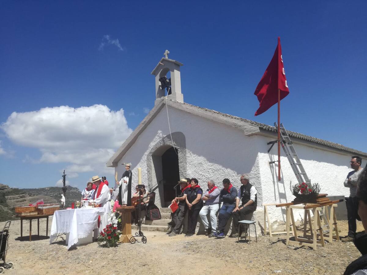 Buen tiempo y buen ambiente en la romería de San Pedro