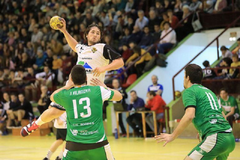 Los guipuzcoanos llegan al Príncipe de Asturias tras sumar el primer empate del año tras igualar en casa con Bordils (26-26)