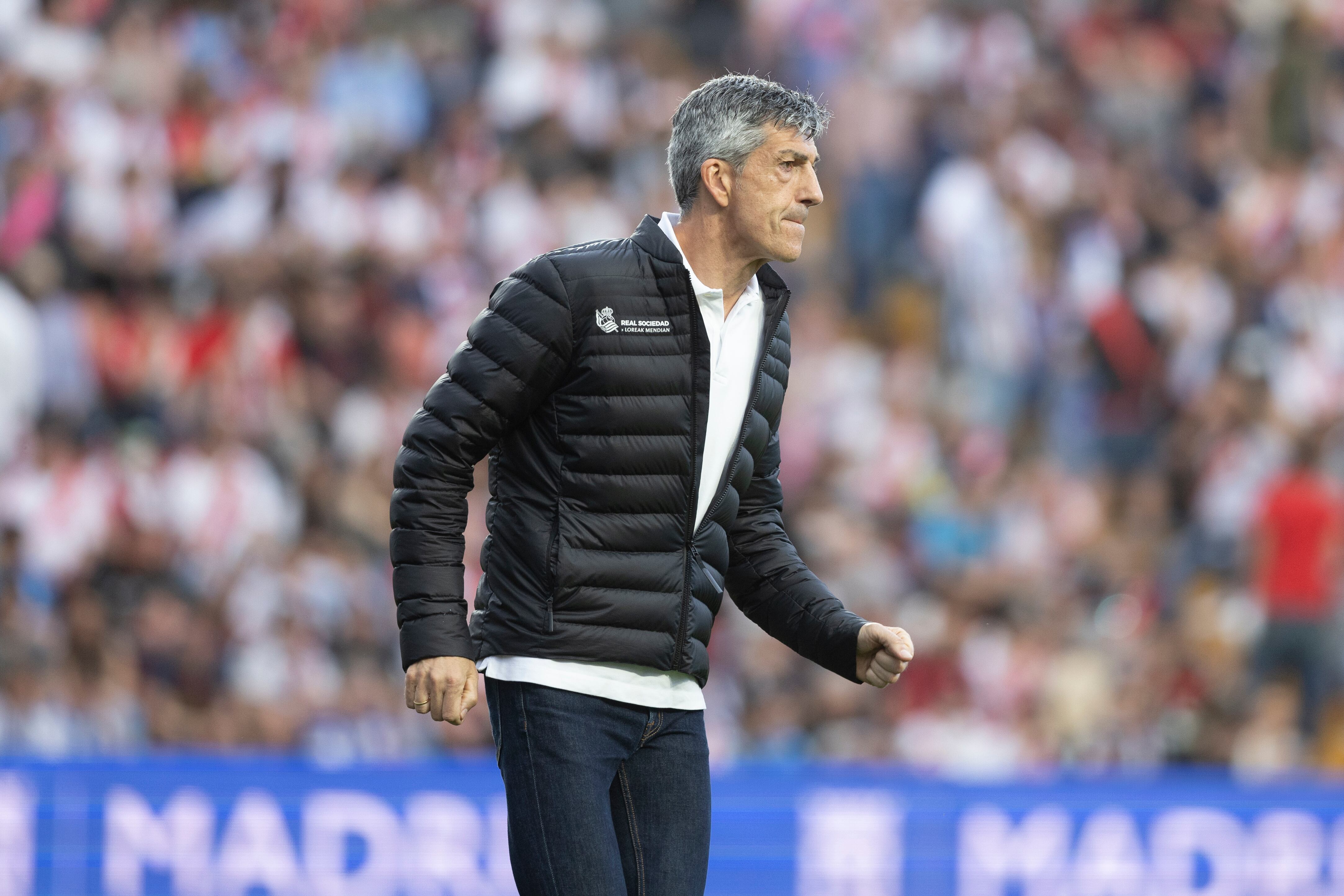 MADRID, 01/05/2022.- El entrenador de la Real Sociedad, Imanol Alguacil, durante el partido de Liga en Primera División ante el Rayo Vallecano que se disputa este domingo en el estadio de Vallecas, en Madrid. EFE/Rodrigo Jiménez