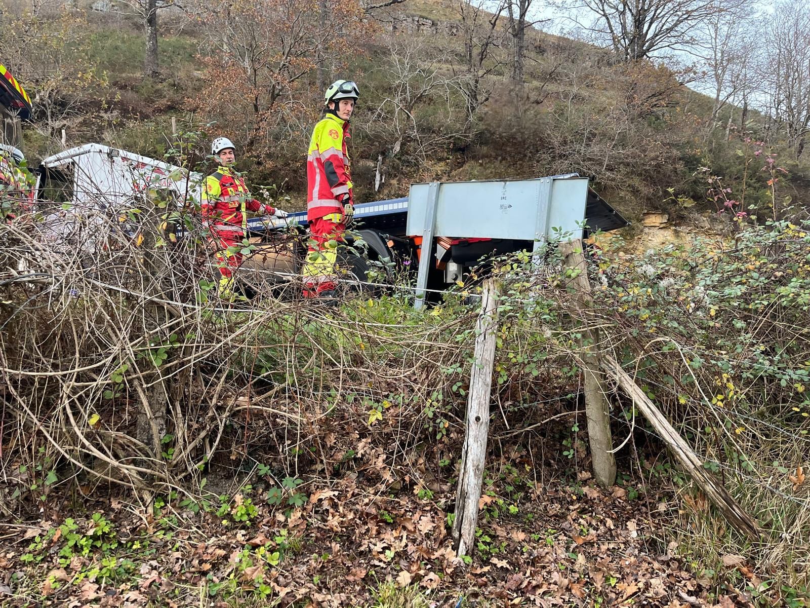 Lugar del accidente en la CA-817 en Bárcena Mayor, concretamente en el punto kilométrico 2.