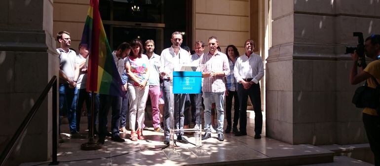 Lectura del manifiesto de &quot;Orgullo Alacant 2016&quot;