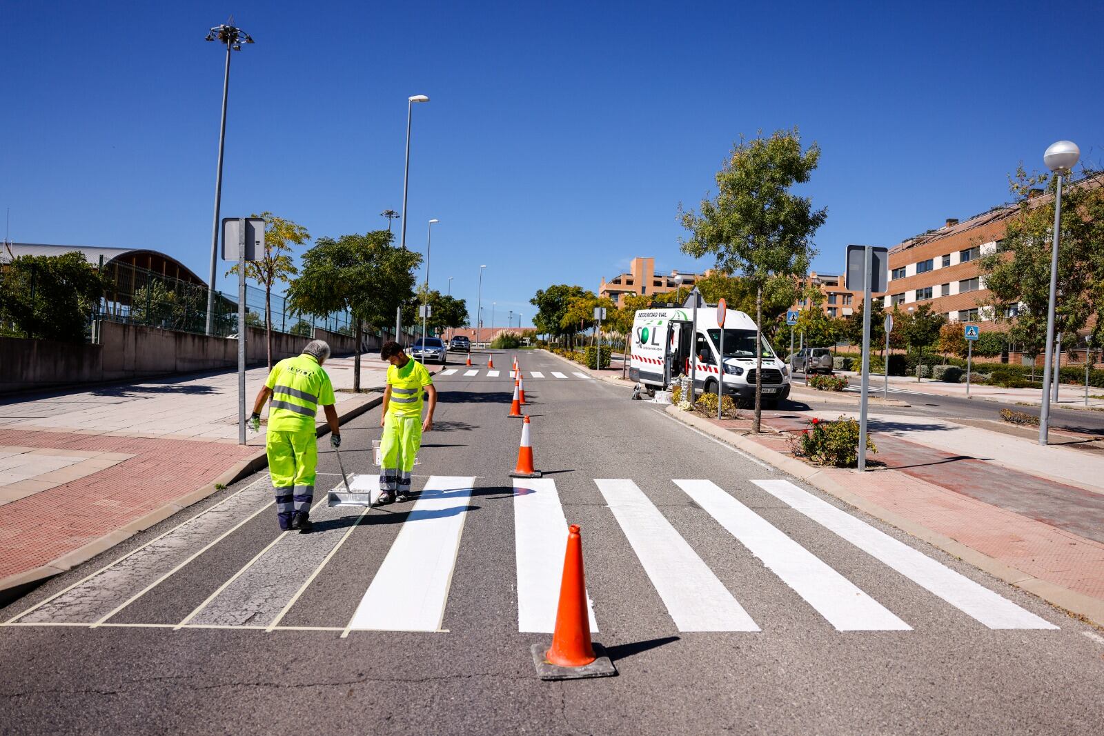 Repintado de pasos de peatones en Colmenar Viejo